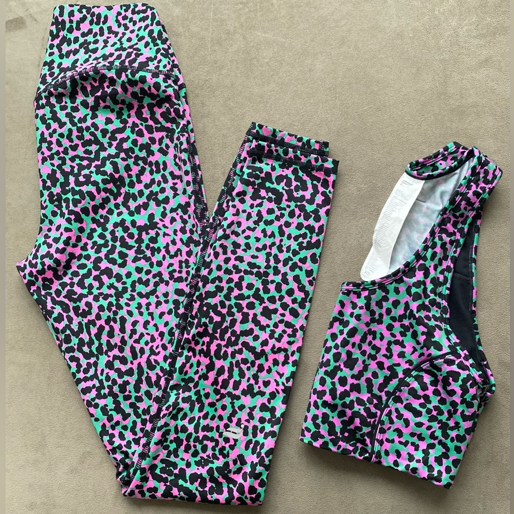 Fabletics Grass Green Safari Set **SOLD - Picture 1 of 6